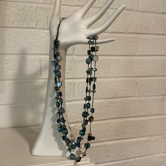 Blue Shell Bead Necklace - Picture 4 of 7